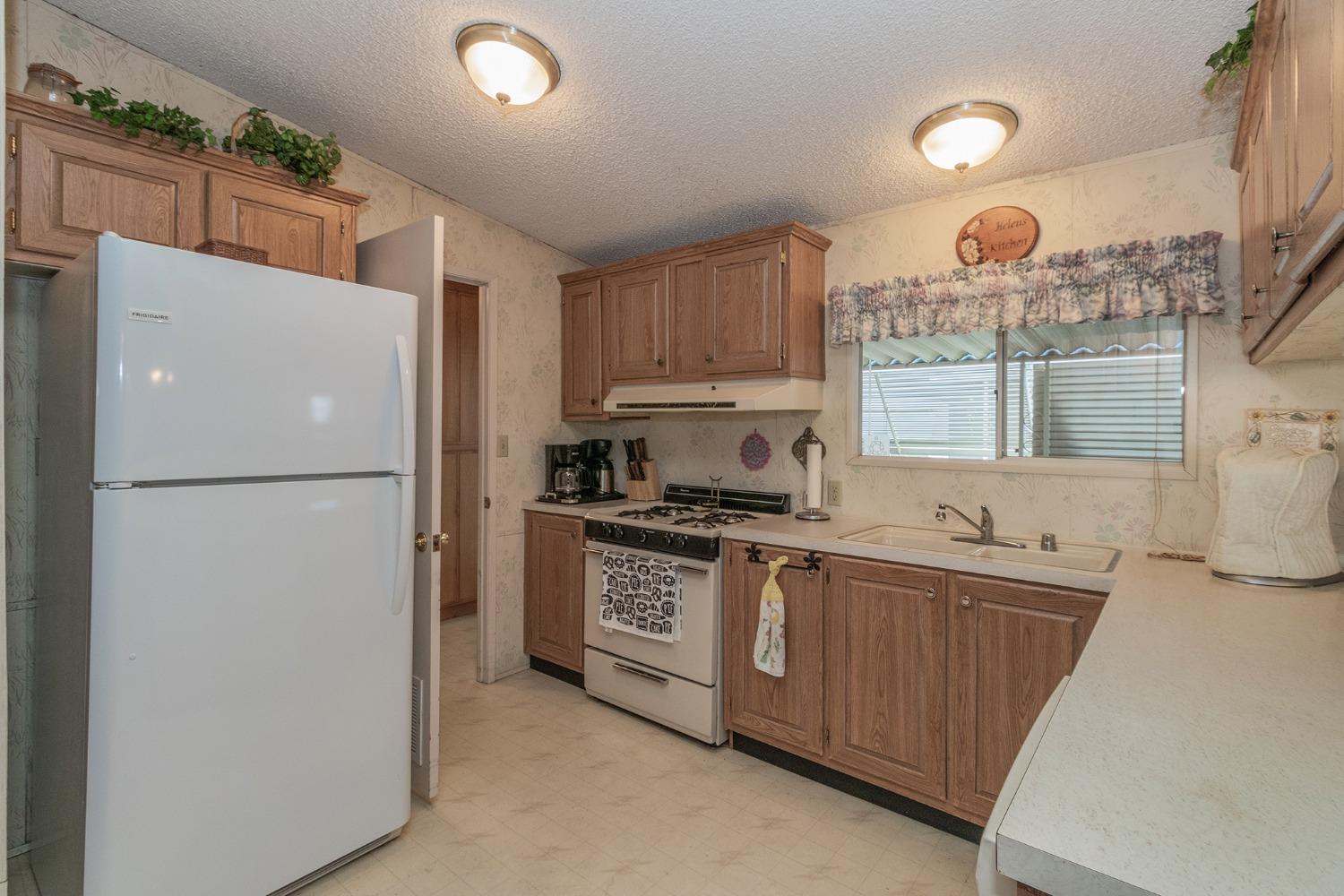 1551 6Th Avenue Dr #157, Kingsburg, CA 93631