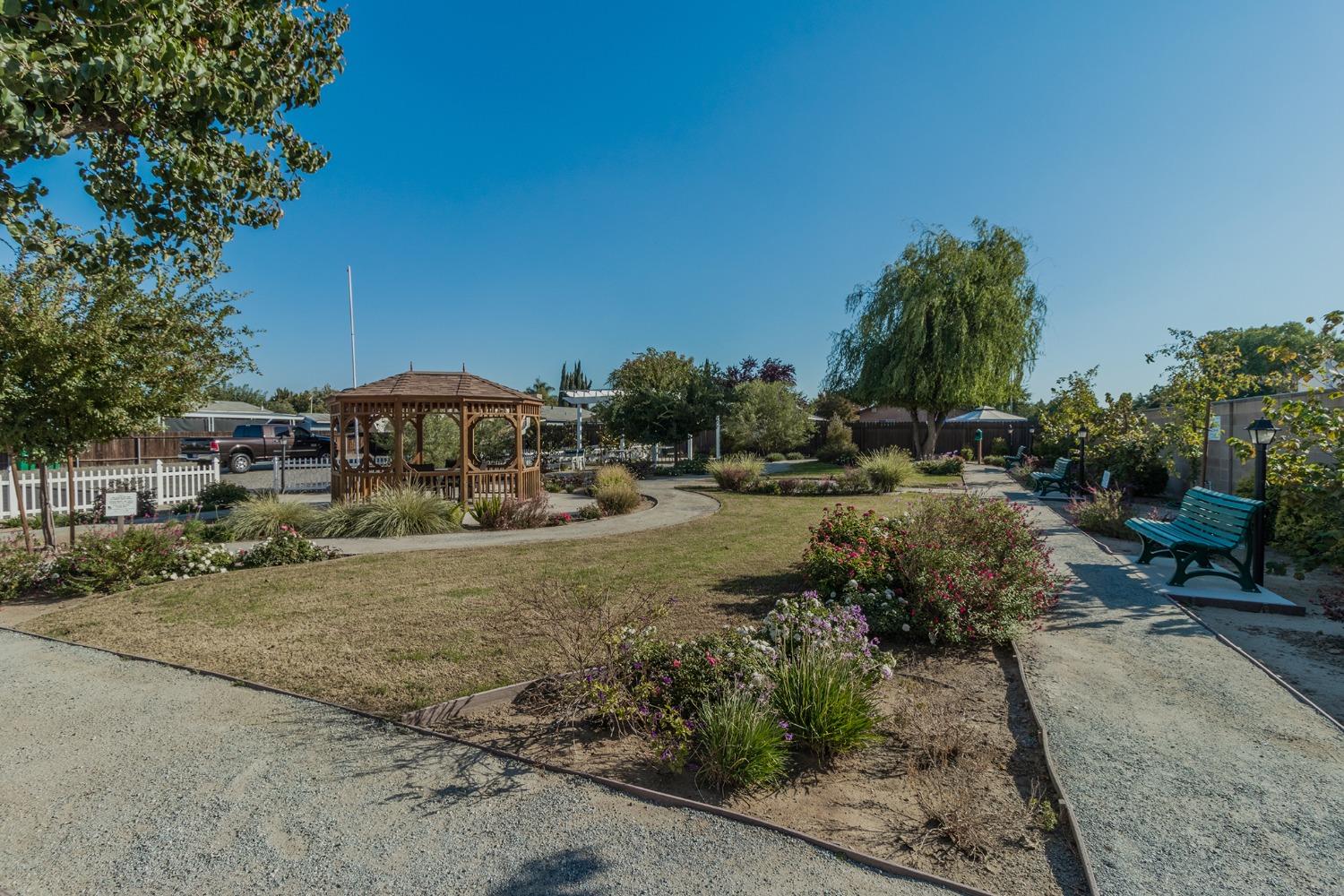 1551 6Th Avenue Dr #157, Kingsburg, CA 93631
