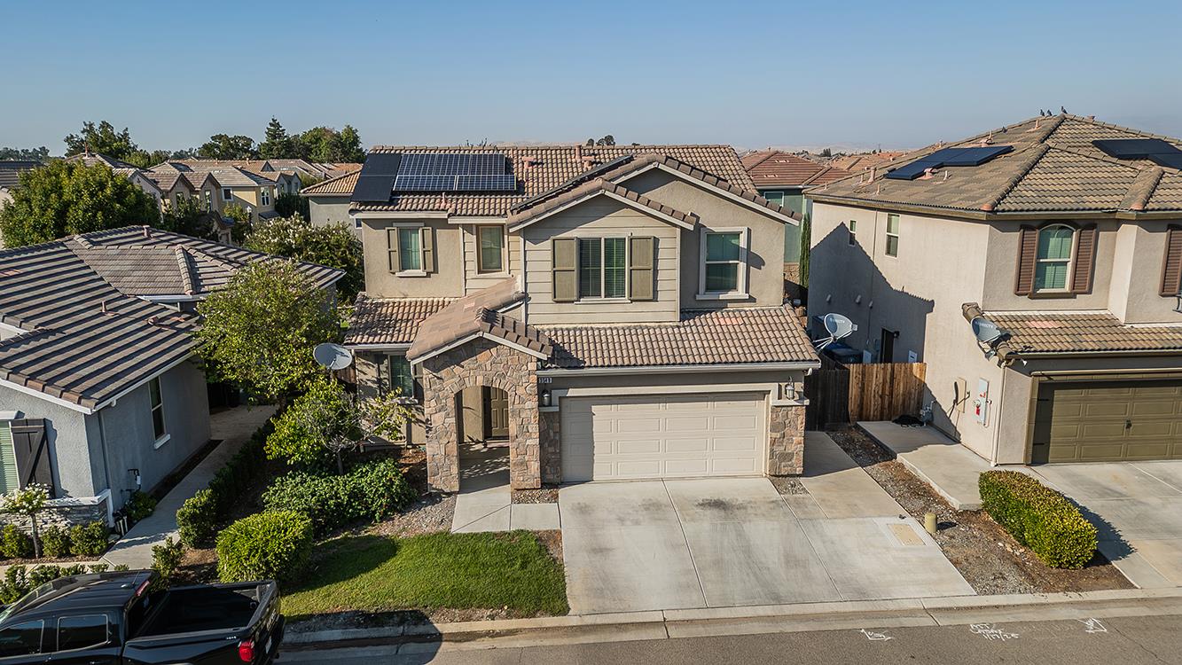 3549 Taylor Ln, Clovis, CA 93619