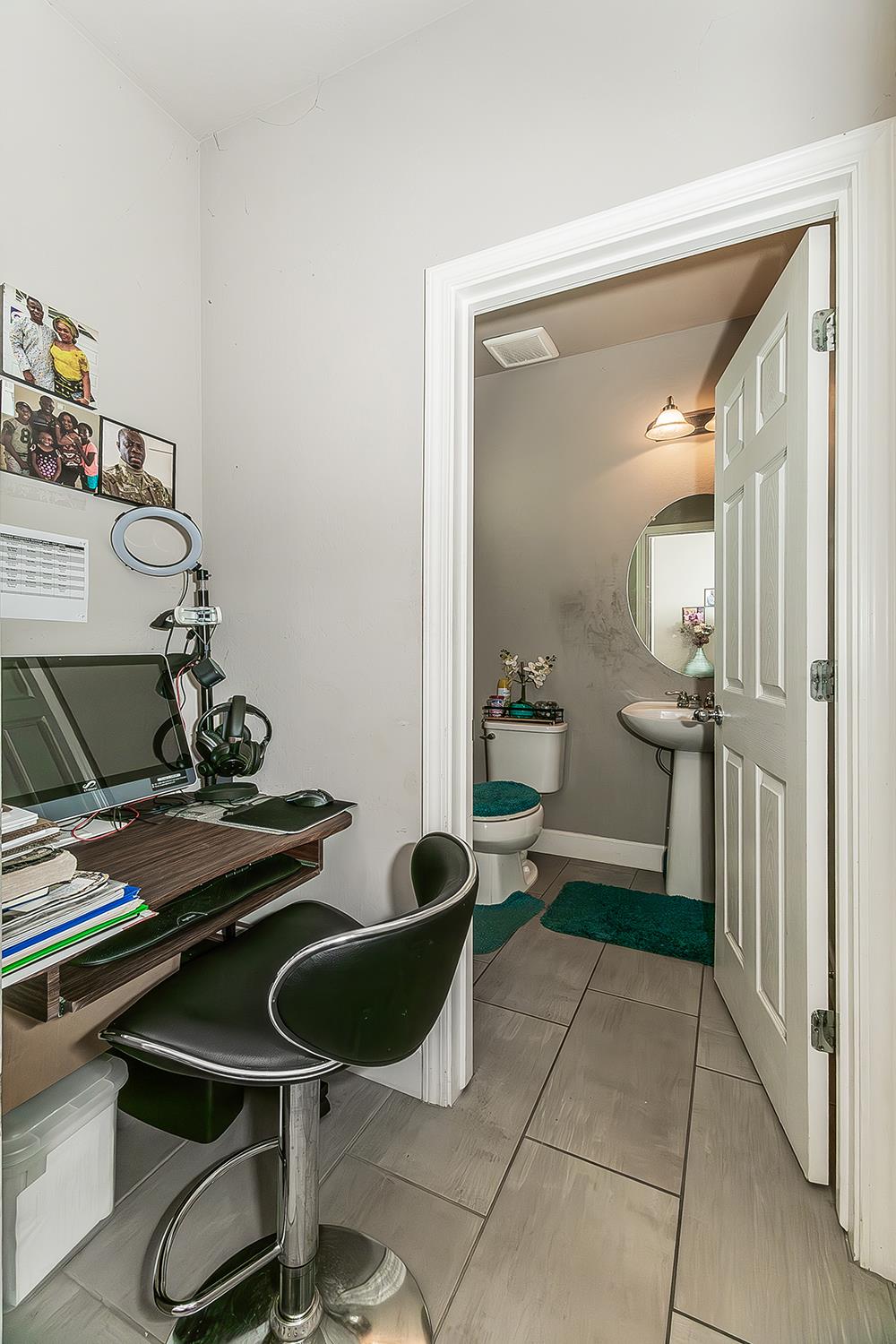 3549 Taylor Ln, Clovis, CA 93619