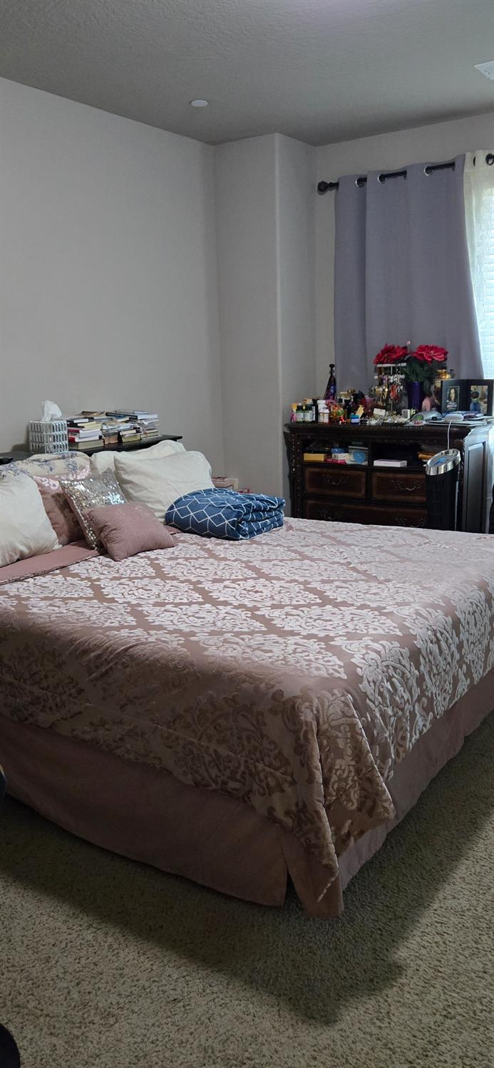 3549 Taylor Ln, Clovis, CA 93619