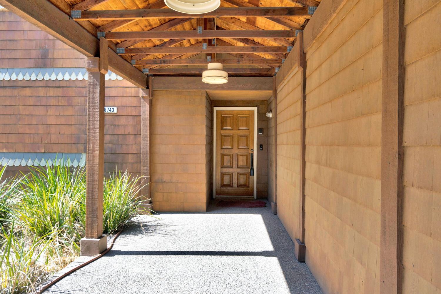 6743 N Dolores, Fresno, CA 93711