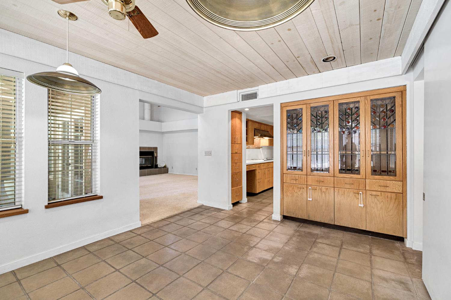 6743 N Dolores, Fresno, CA 93711