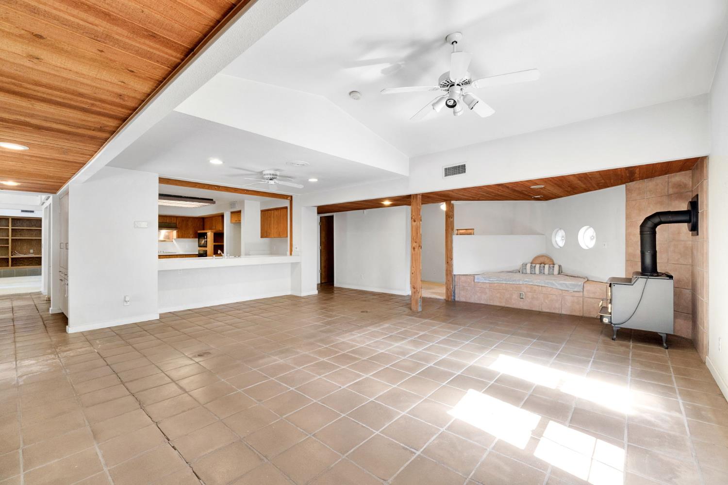 6743 N Dolores, Fresno, CA 93711