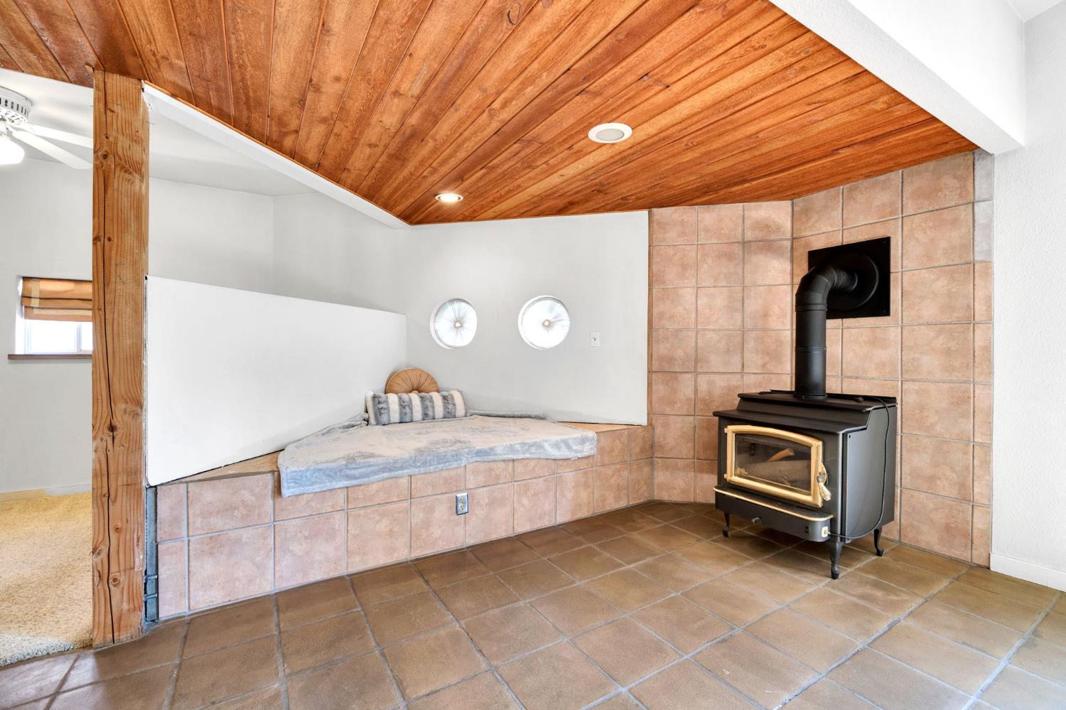 6743 N Dolores, Fresno, CA 93711