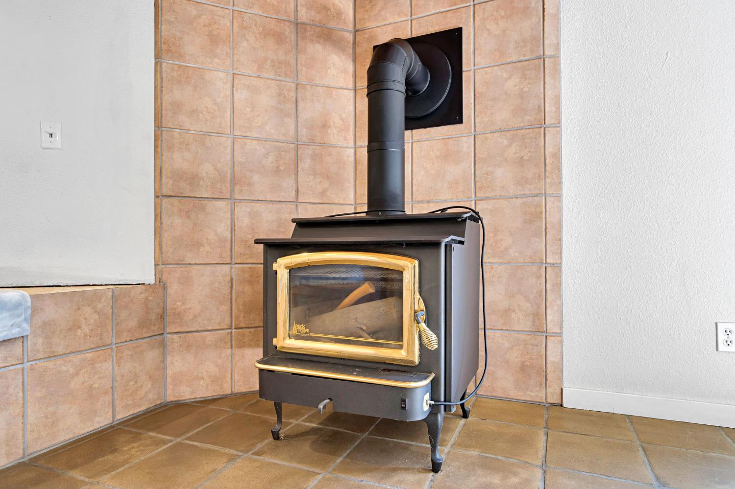 6743 N Dolores, Fresno, CA 93711