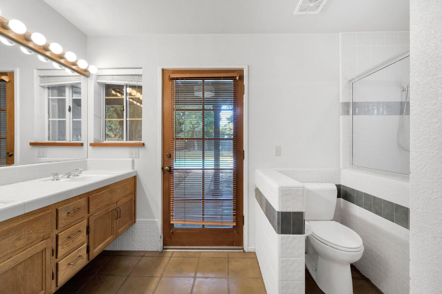 6743 N Dolores, Fresno, CA 93711