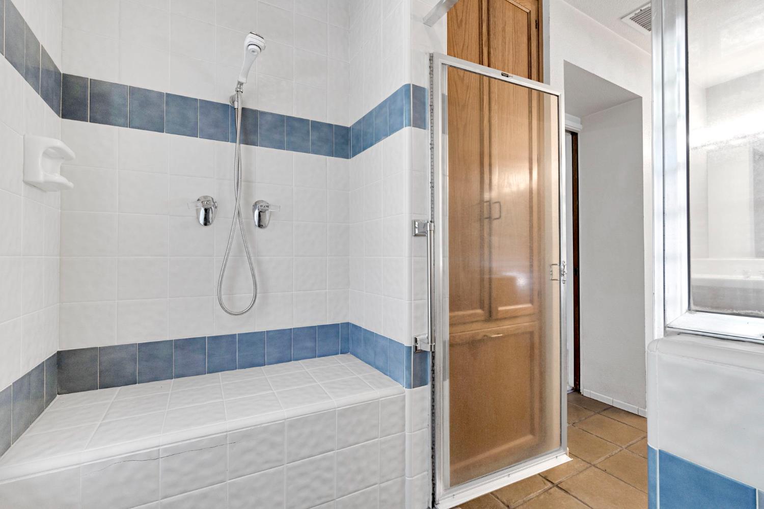 6743 N Dolores, Fresno, CA 93711