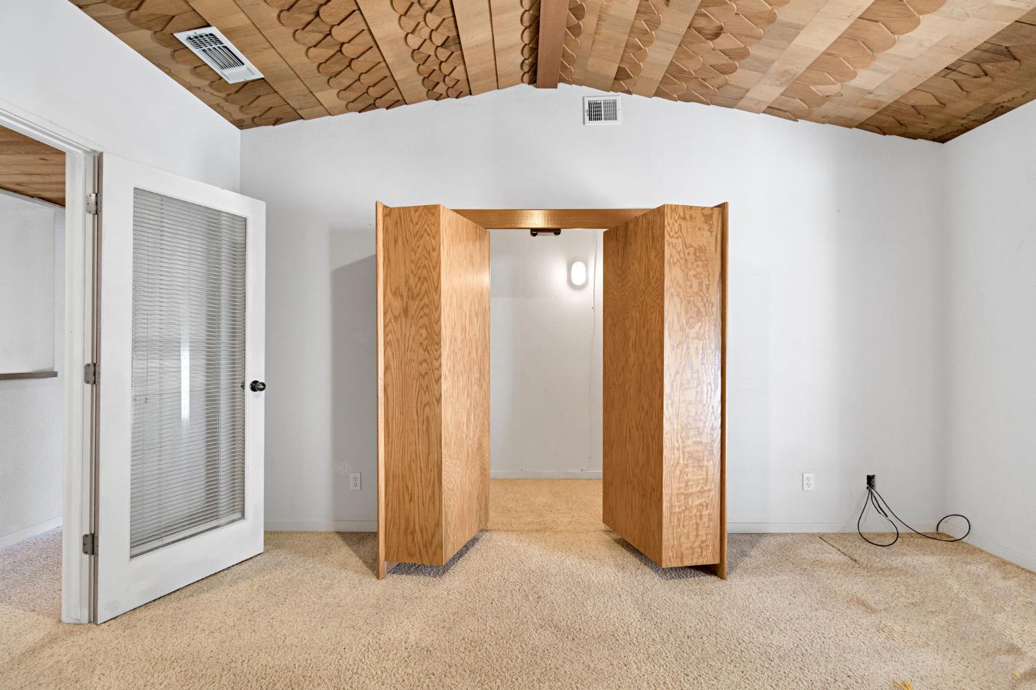 6743 N Dolores, Fresno, CA 93711