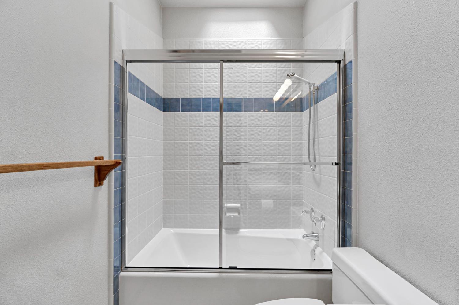 6743 N Dolores, Fresno, CA 93711