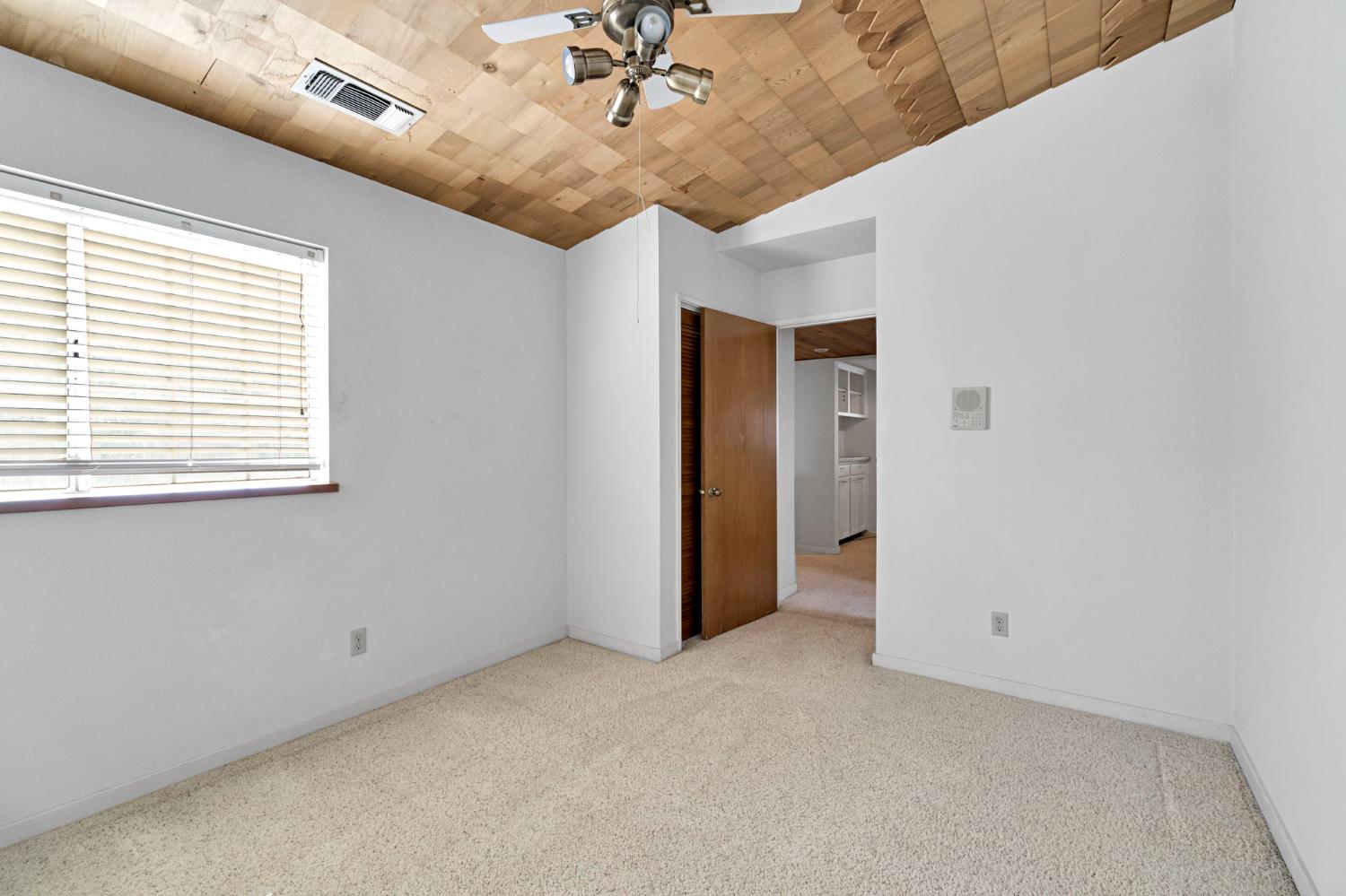 6743 N Dolores, Fresno, CA 93711