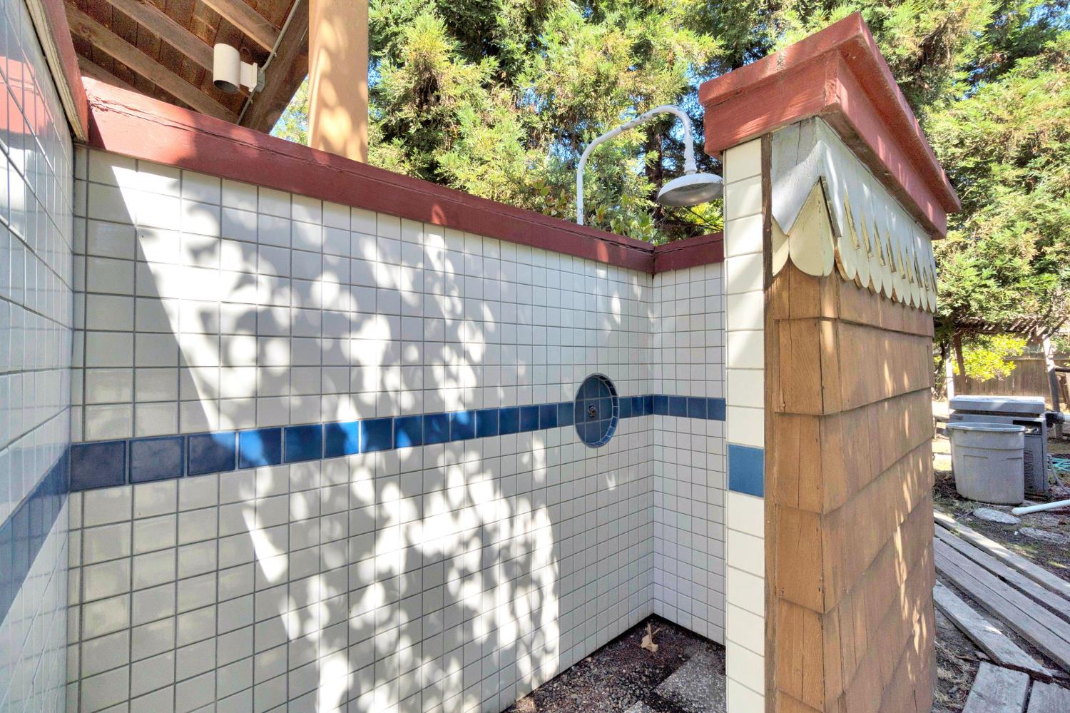 6743 N Dolores, Fresno, CA 93711