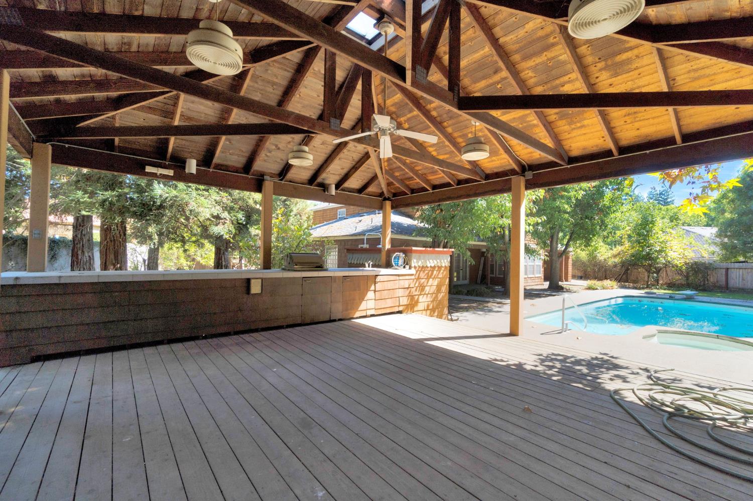 6743 N Dolores, Fresno, CA 93711