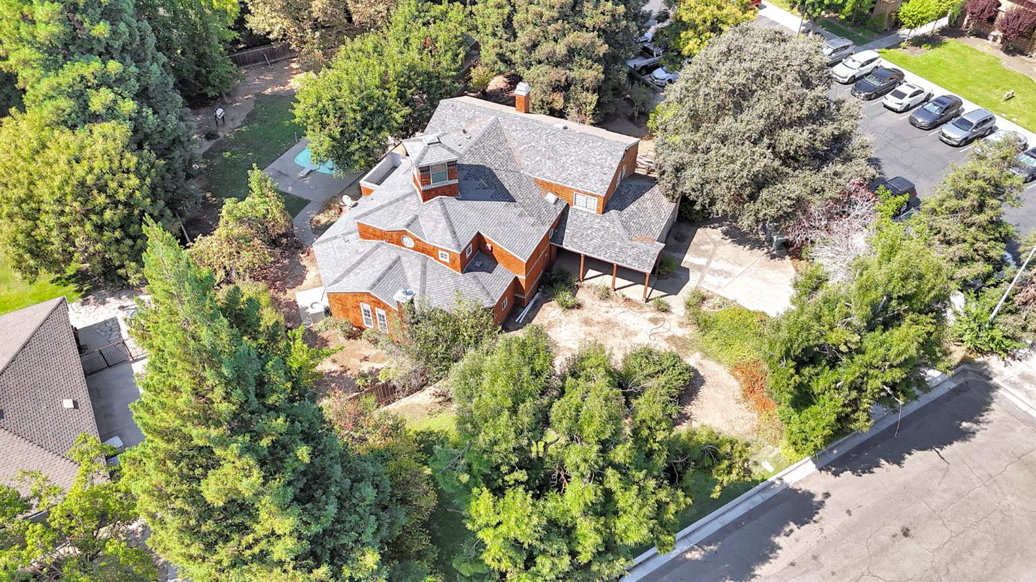 6743 N Dolores, Fresno, CA 93711