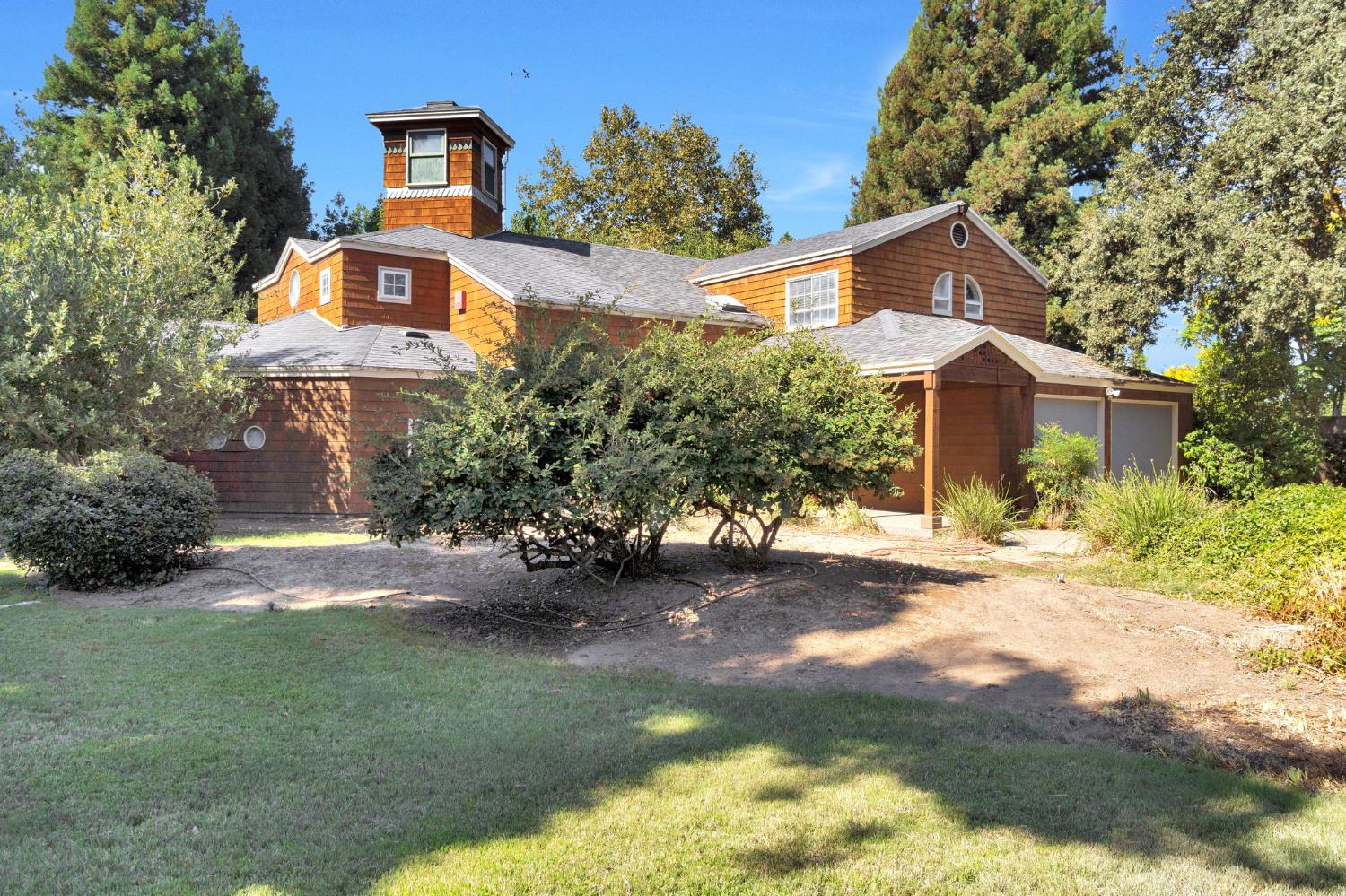 6743 N Dolores, Fresno, CA 93711