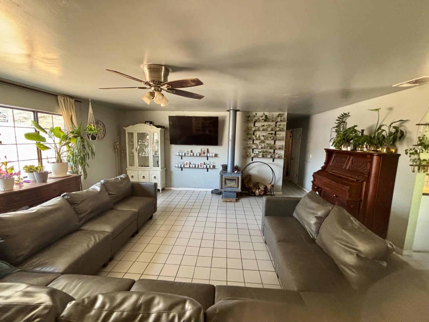 37728 Squaw Valley Rd, Yokuts Valley, CA 93675