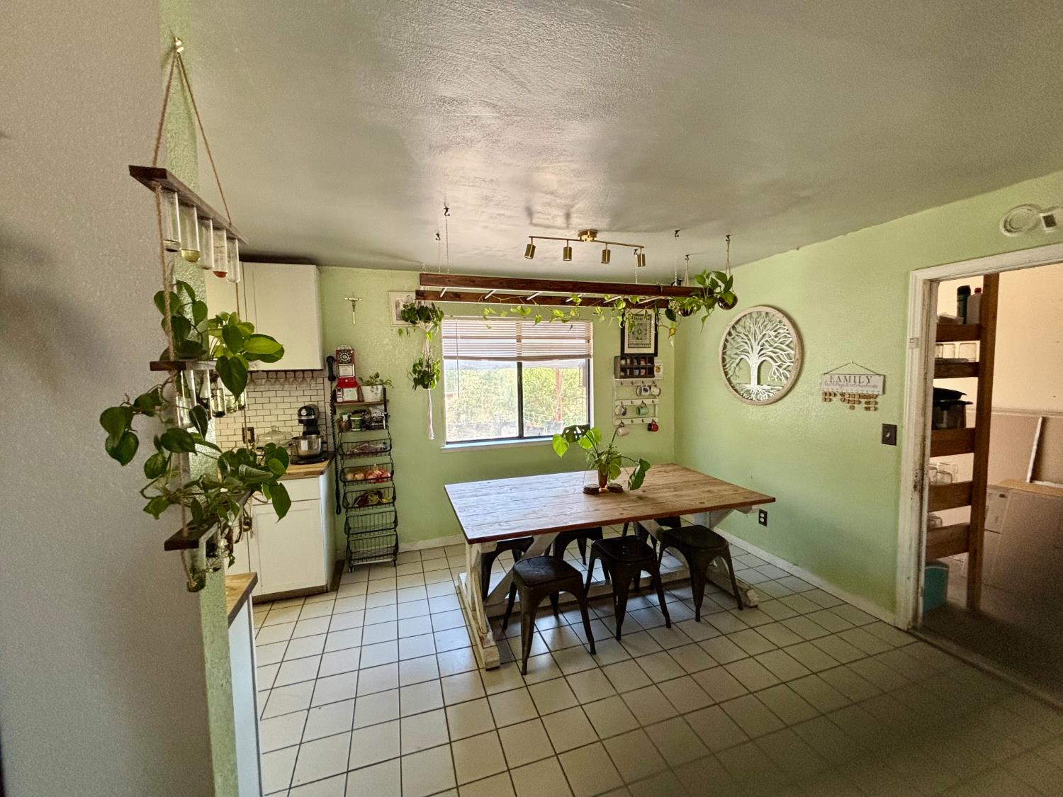 37728 Squaw Valley Rd, Yokuts Valley, CA 93675