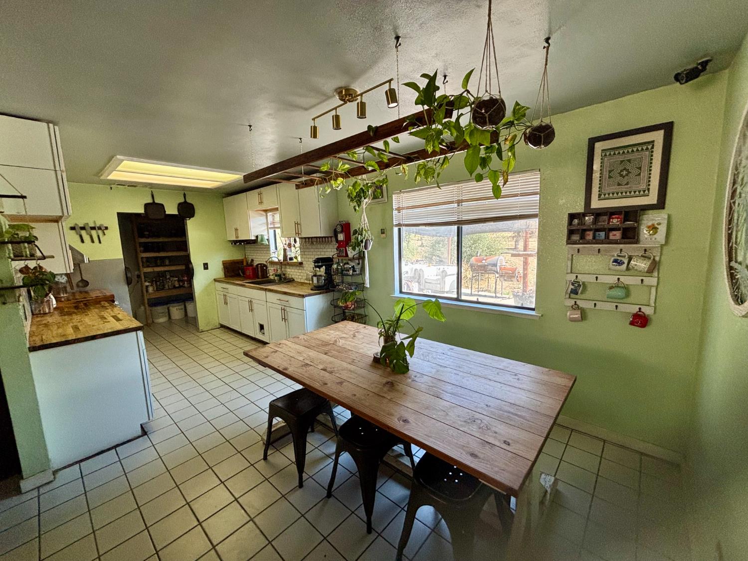 37728 Squaw Valley Rd, Yokuts Valley, CA 93675