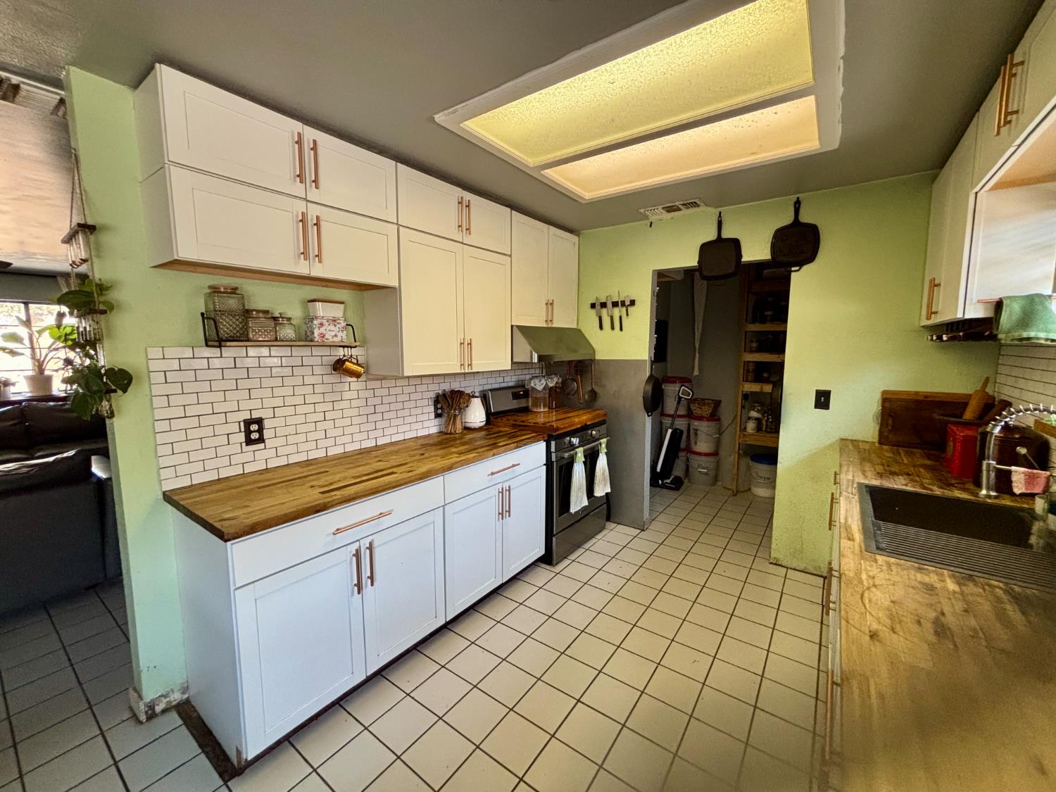 37728 Squaw Valley Rd, Yokuts Valley, CA 93675