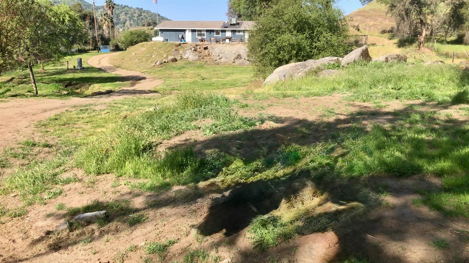 37728 Squaw Valley Rd, Yokuts Valley, CA 93675