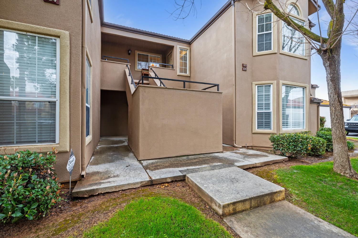 8147 N Cedar Ave #203, Fresno, CA 93720