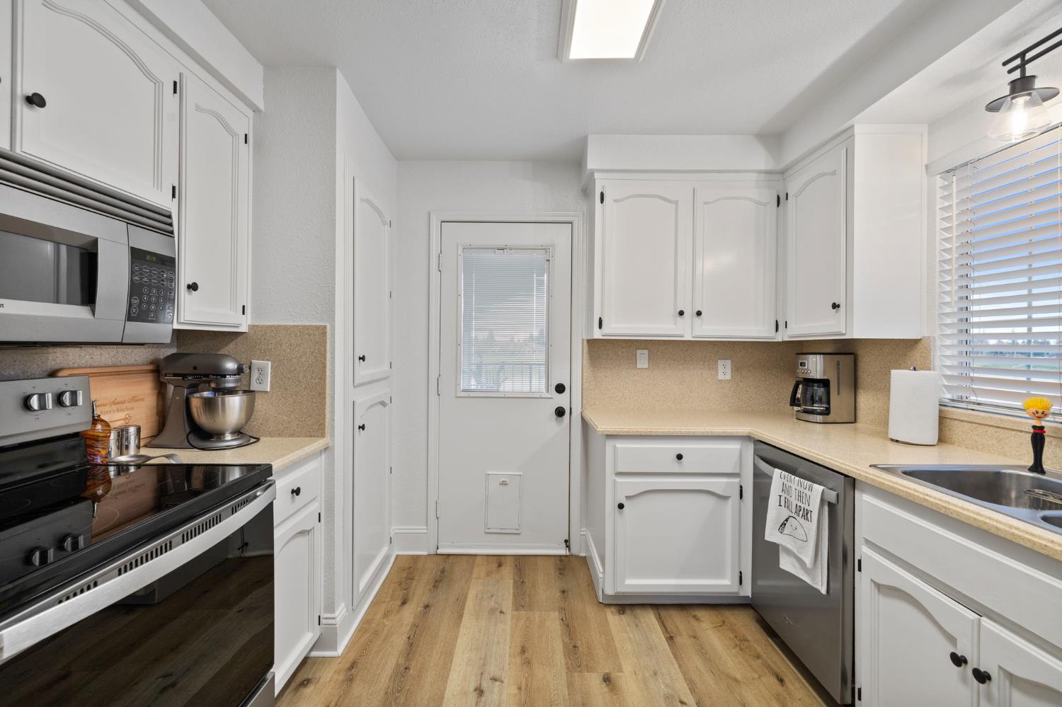 8147 N Cedar Ave #203, Fresno, CA 93720