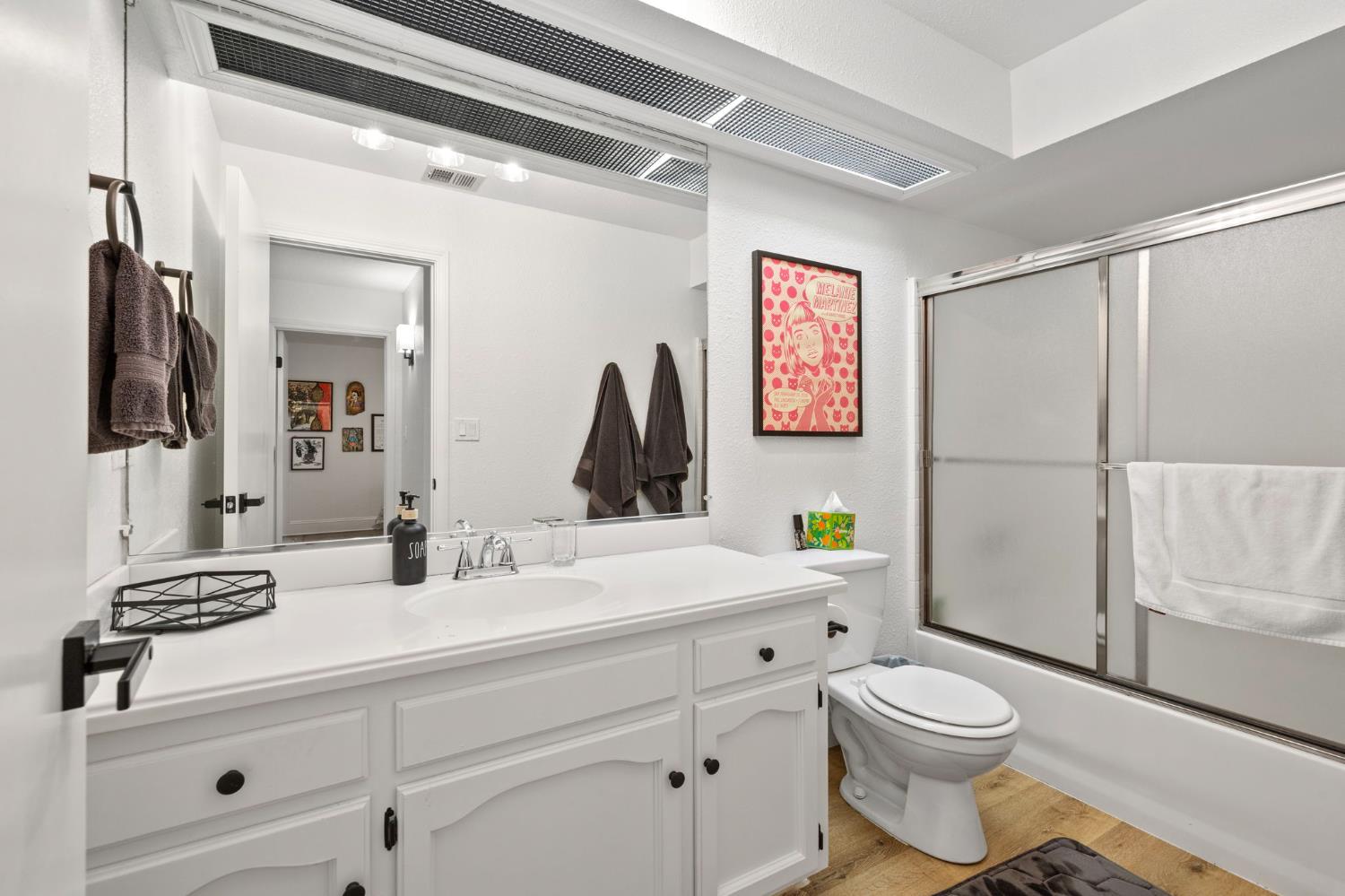 8147 N Cedar Ave #203, Fresno, CA 93720