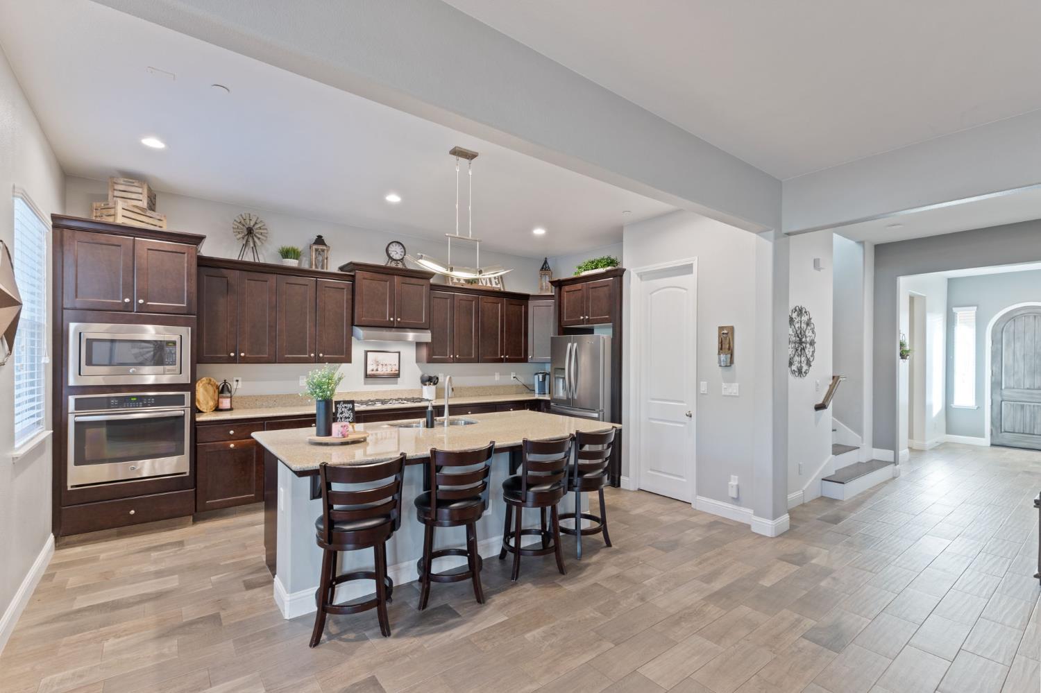 3127 Joshua Ave, Clovis, CA 93611