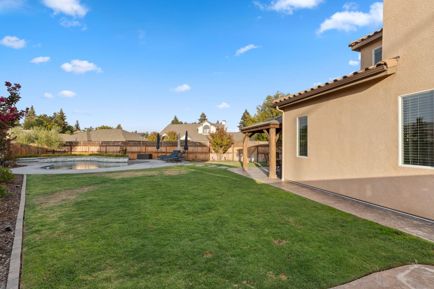 3127 Joshua Ave, Clovis, CA 93611