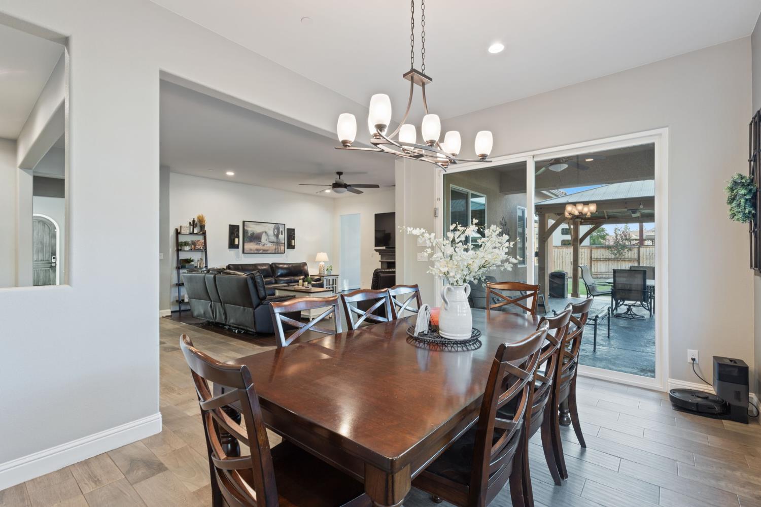 3127 Joshua Ave, Clovis, CA 93611