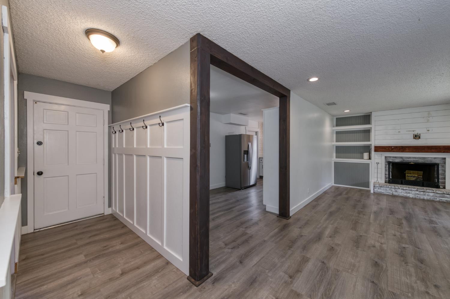 6583 N Maple Ave, Fresno, CA 93710