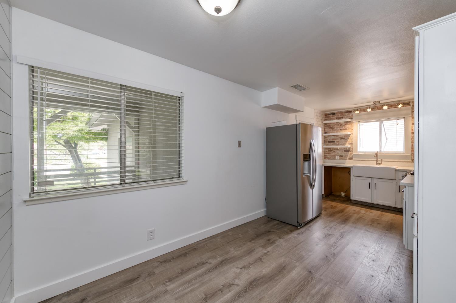 6583 N Maple Ave, Fresno, CA 93710