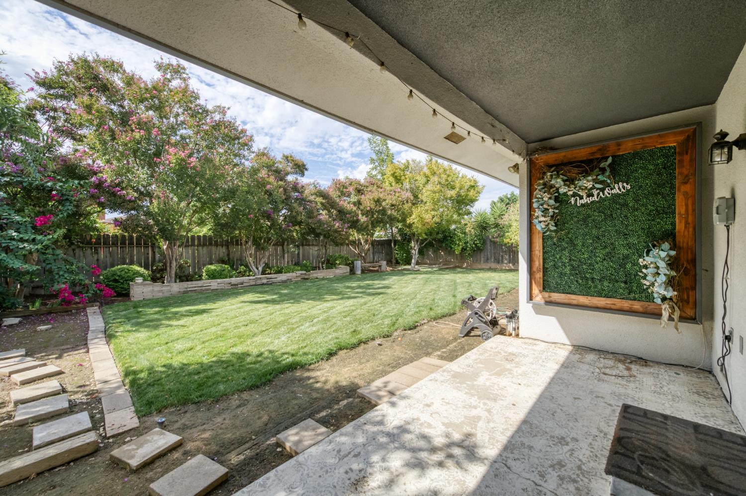 6583 N Maple Ave, Fresno, CA 93710