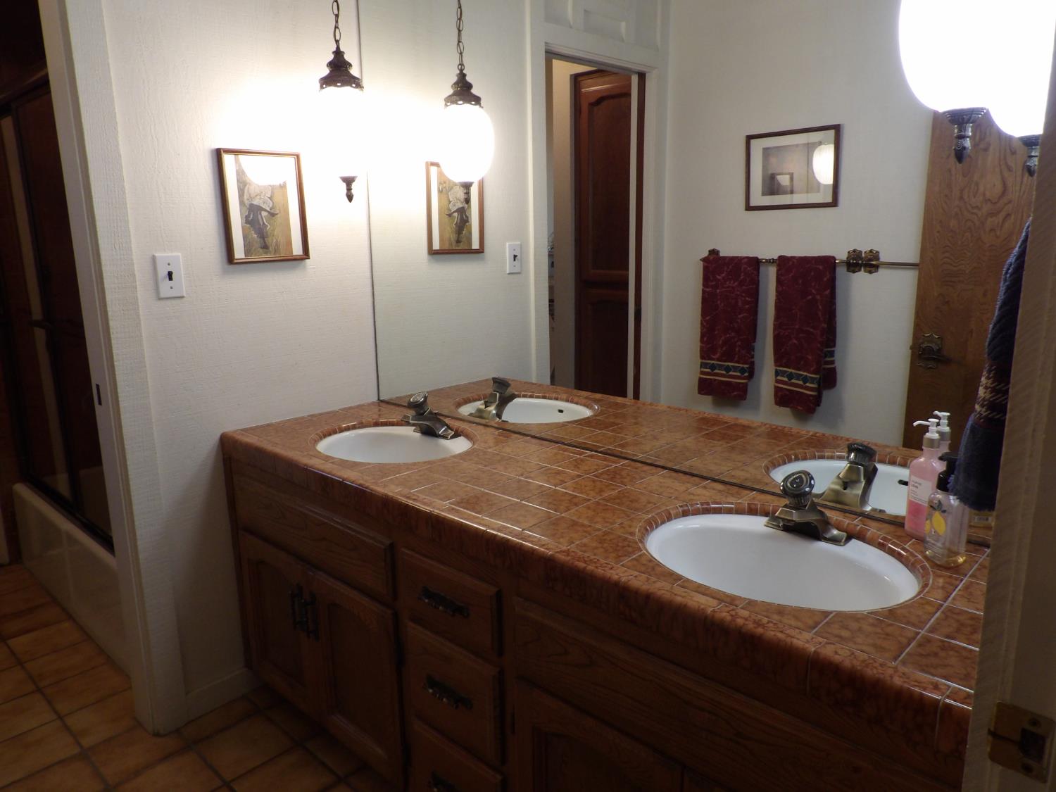 316 E Lester, Fresno, CA 93720