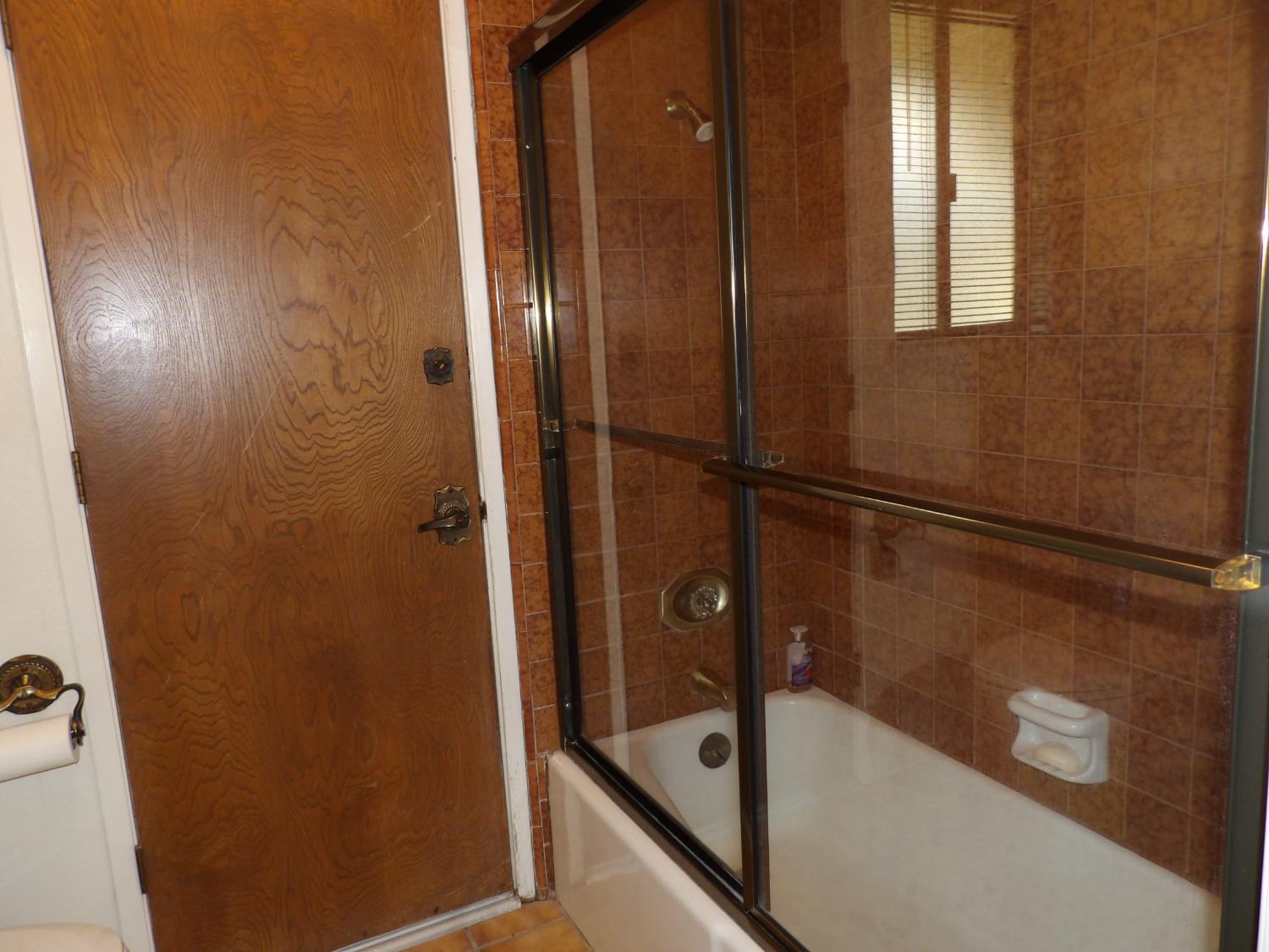 316 E Lester, Fresno, CA 93720