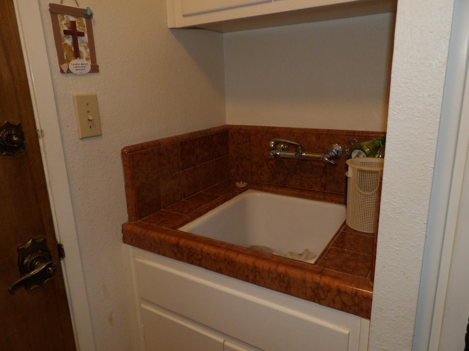 316 E Lester, Fresno, CA 93720