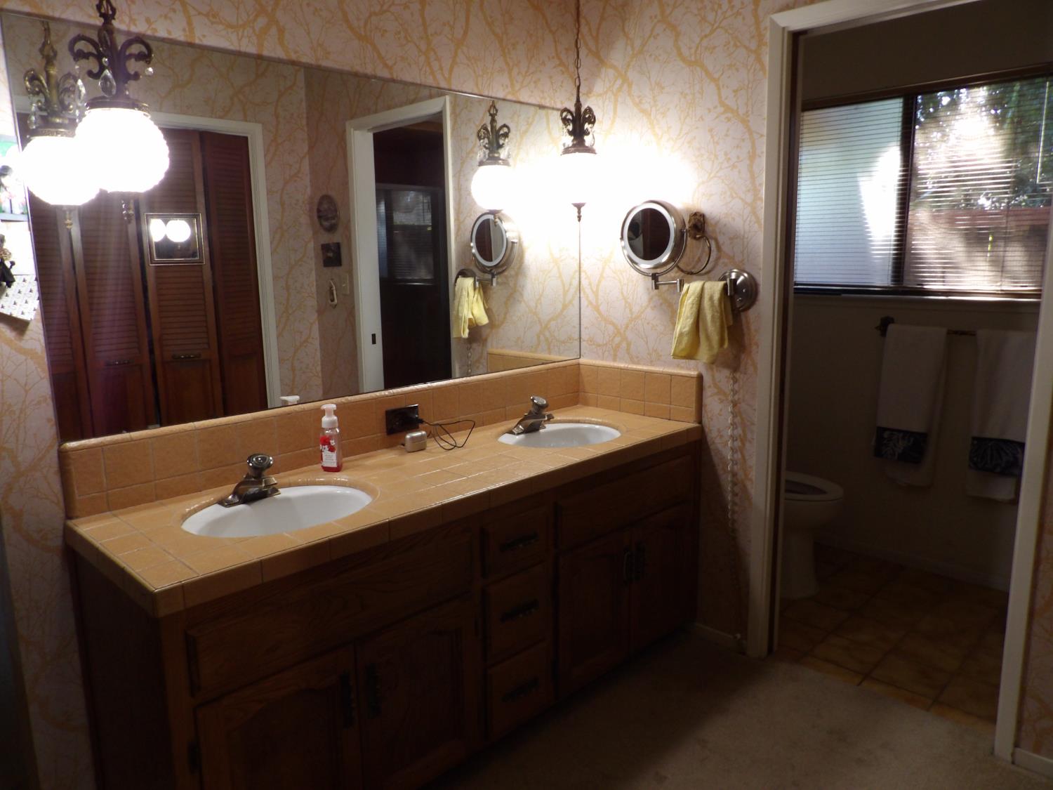 316 E Lester, Fresno, CA 93720