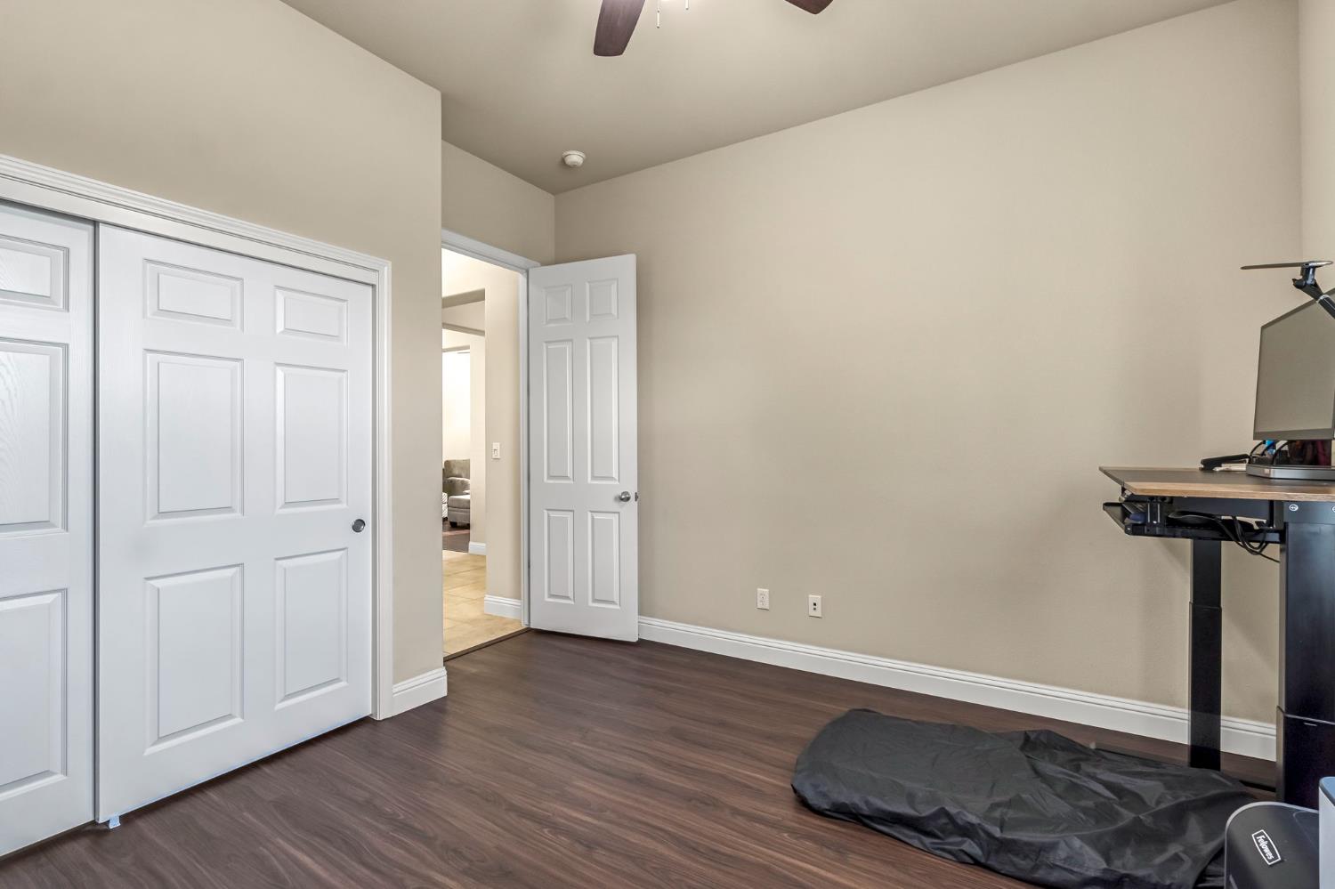 2592 E Vermont Ave, Fresno, CA 93720