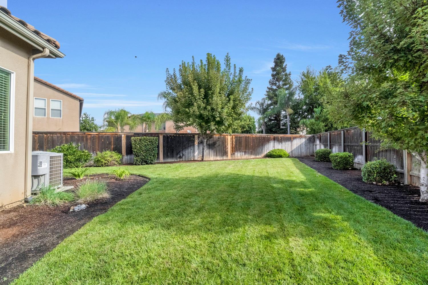 2592 E Vermont Ave, Fresno, CA 93720