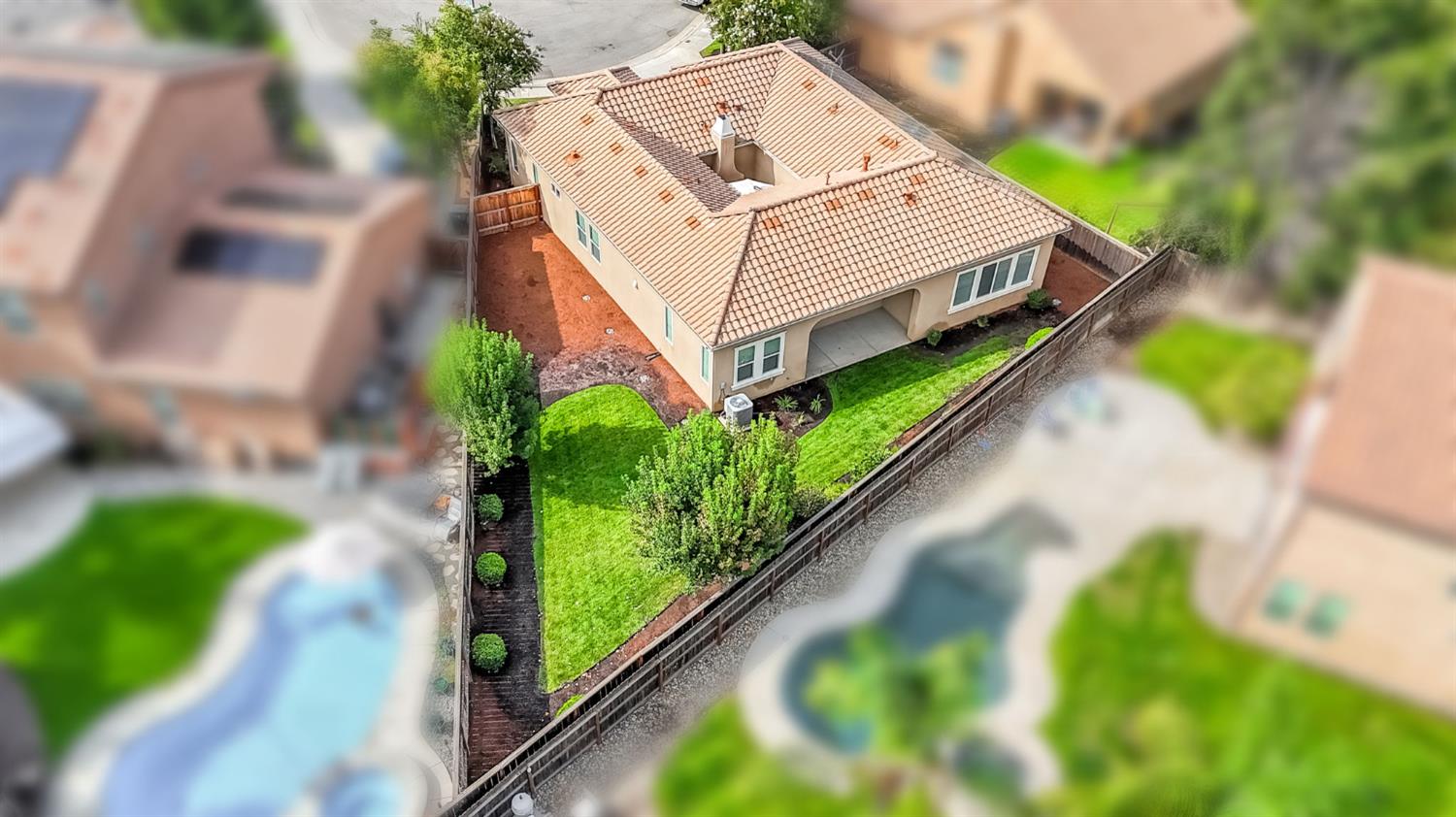 2592 E Vermont Ave, Fresno, CA 93720