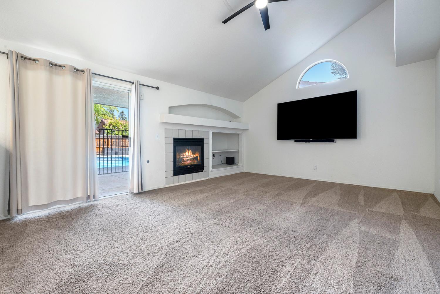 5838 W Fallon Ave, Fresno, CA 93722