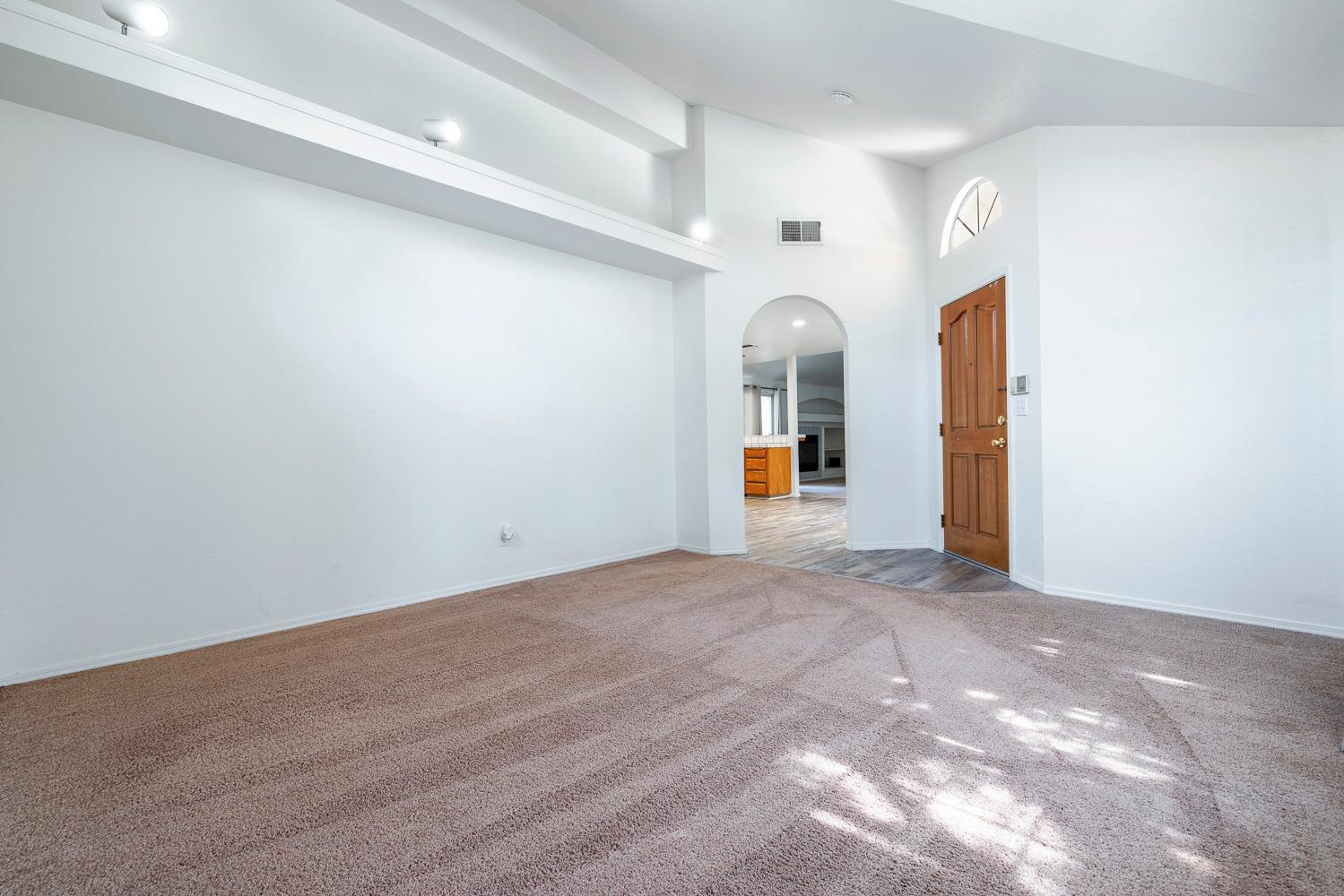 5838 W Fallon Ave, Fresno, CA 93722