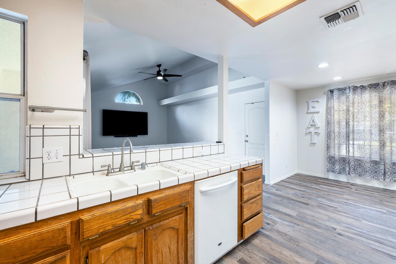 5838 W Fallon Ave, Fresno, CA 93722