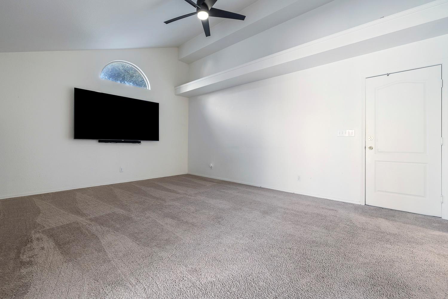 5838 W Fallon Ave, Fresno, CA 93722