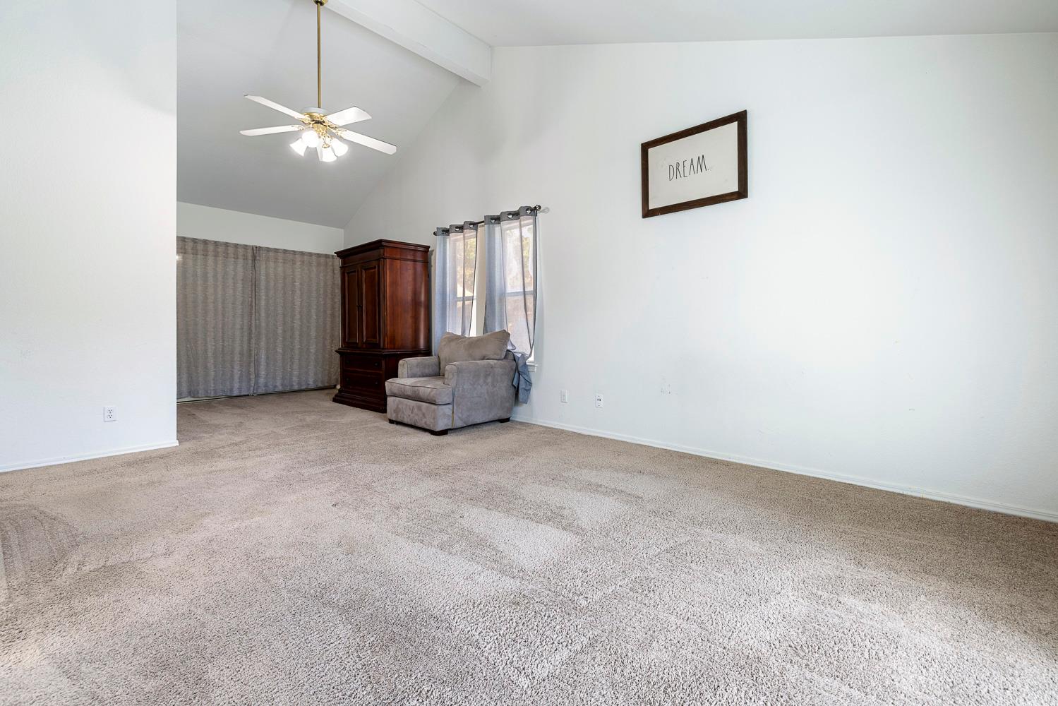 5838 W Fallon Ave, Fresno, CA 93722