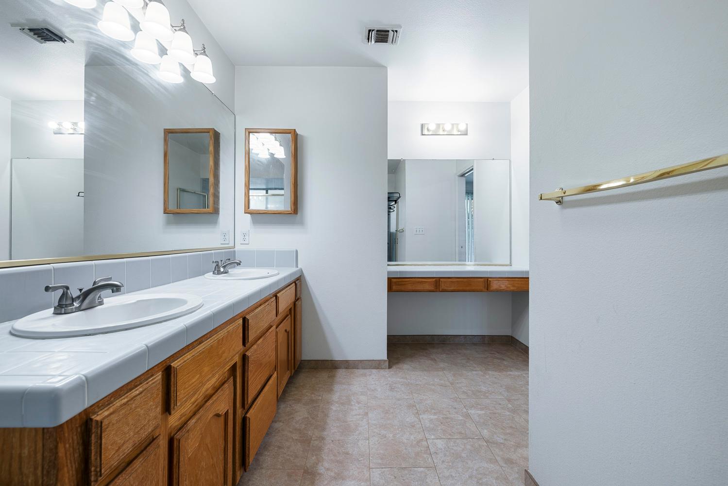 5838 W Fallon Ave, Fresno, CA 93722