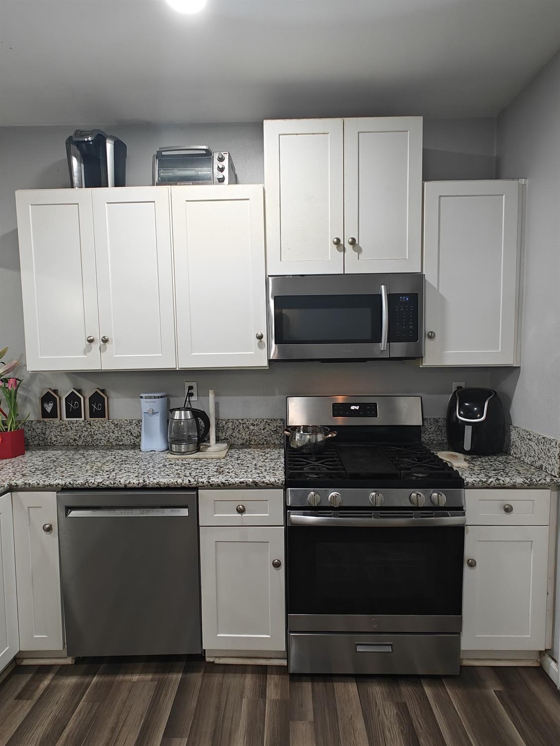 375 W Fir Ave, Pinedale, CA 93650