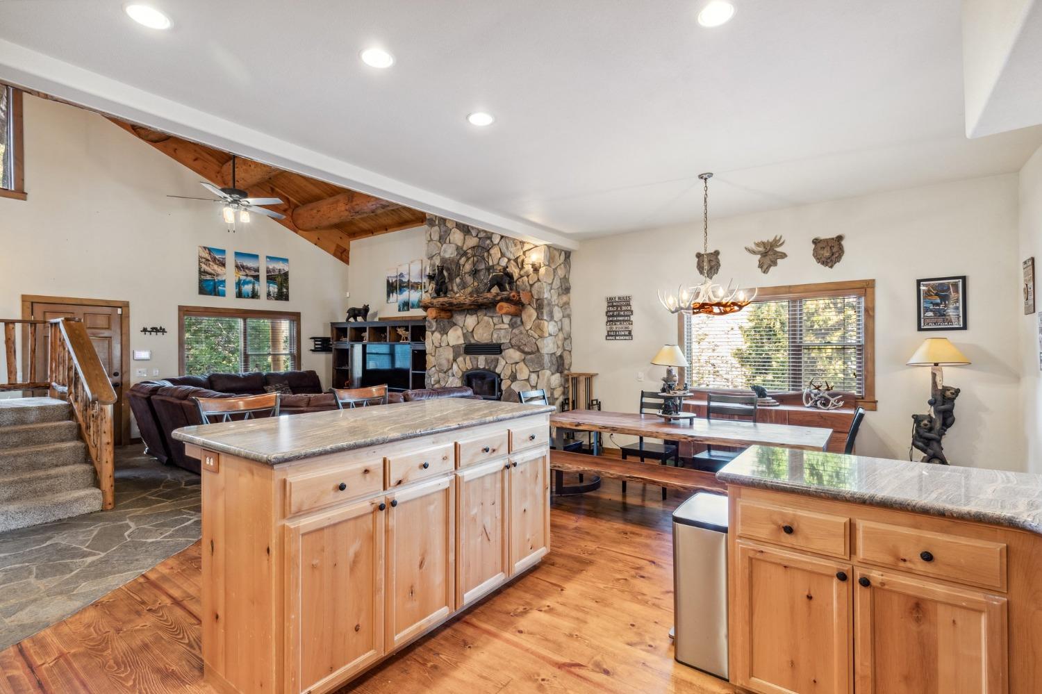 39801 Woody Ln, Shaver Lake, CA 93664