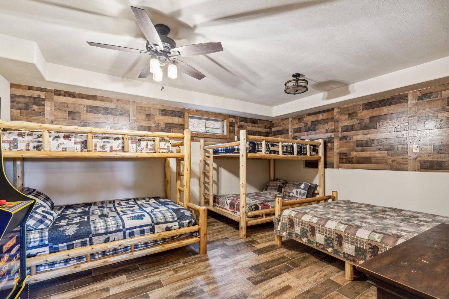 39801 Woody Ln, Shaver Lake, CA 93664