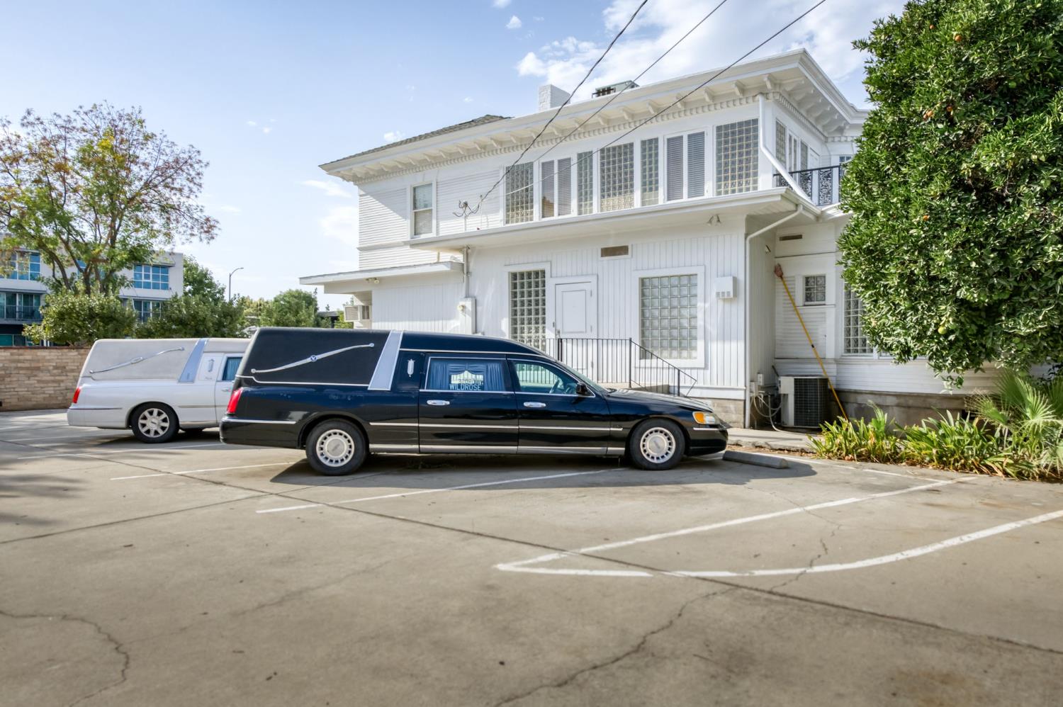 916 E Divisadero St, Fresno, CA 93721